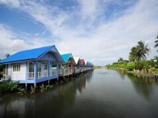 Baan Chay Namm Resort Banguecoque Exterior foto